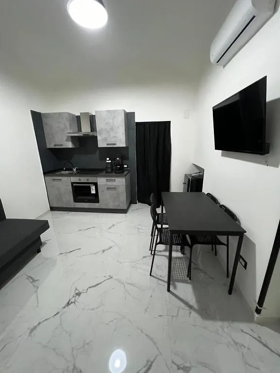 B&B Puma Official Naples 0*,  Italy
