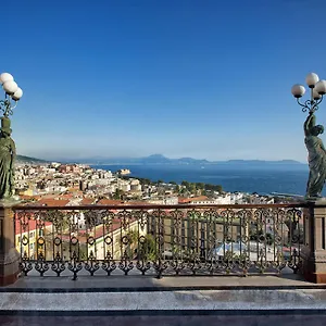 Grand Parker's Naples